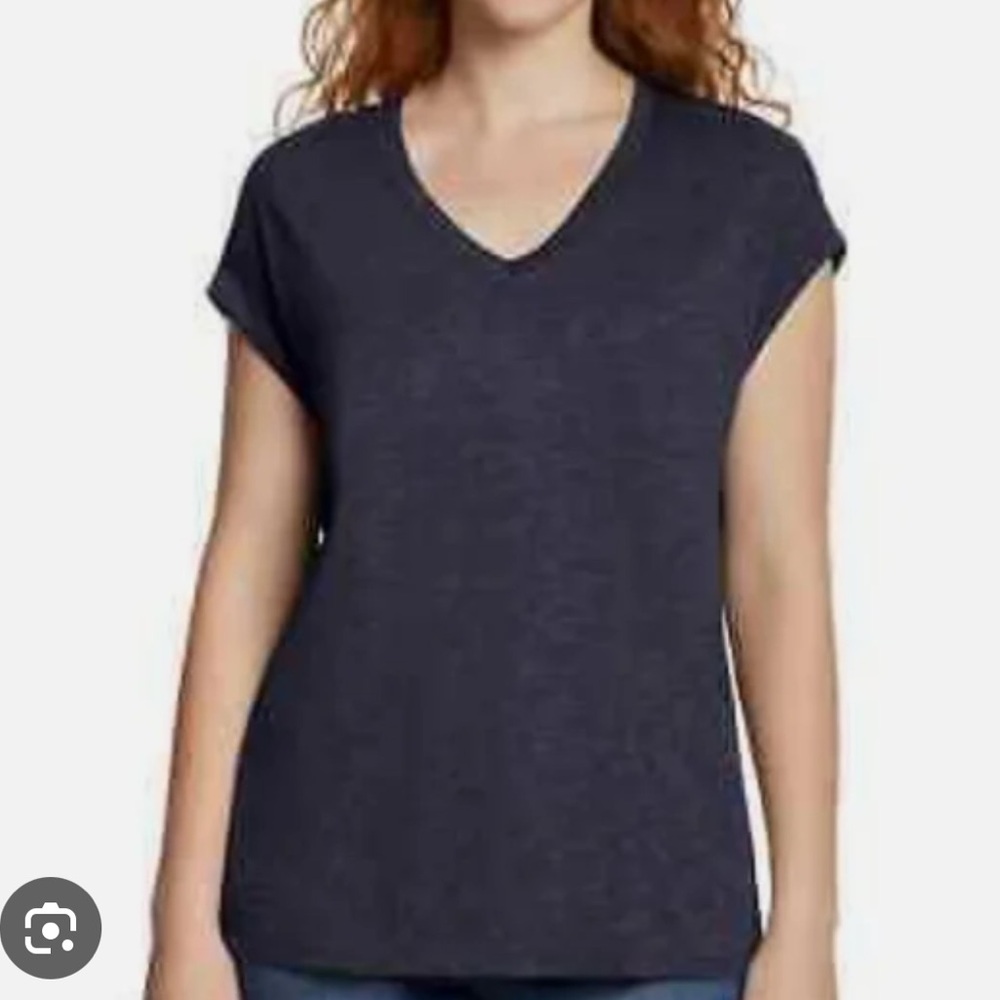 Jessica Simpson short sleeve v neck t shirt